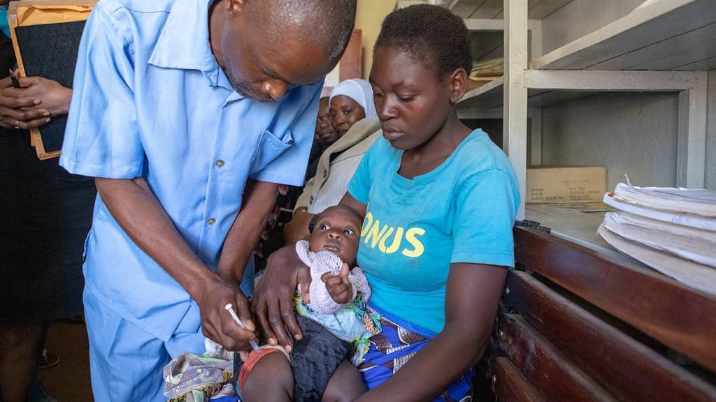 अफ्रीका में लॉन्च किया गया दुनिया का पहला मलेरिया वैक्सीन 