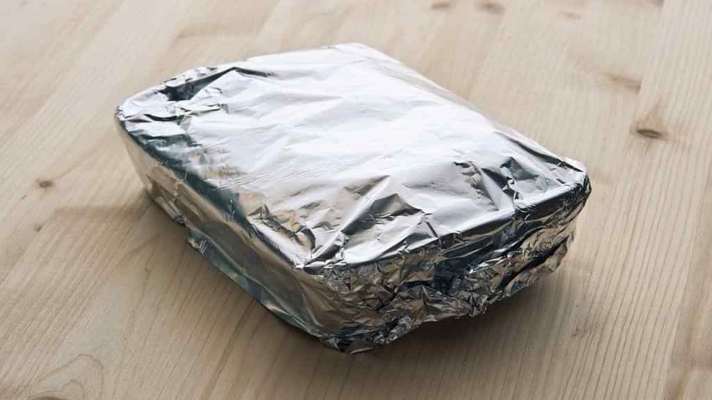 Plastic And Aluminium Foil For Packing Food प ल स ट क य एल य म न यम फ यल म क य न प क कर ख न