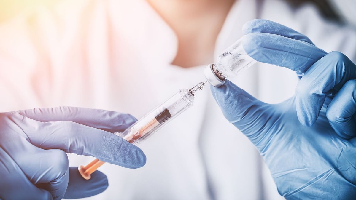 रेबीज से  हेपेटाइटिस तक: वयस्कों के लिए जरूरी हैं ये वैक्सीन