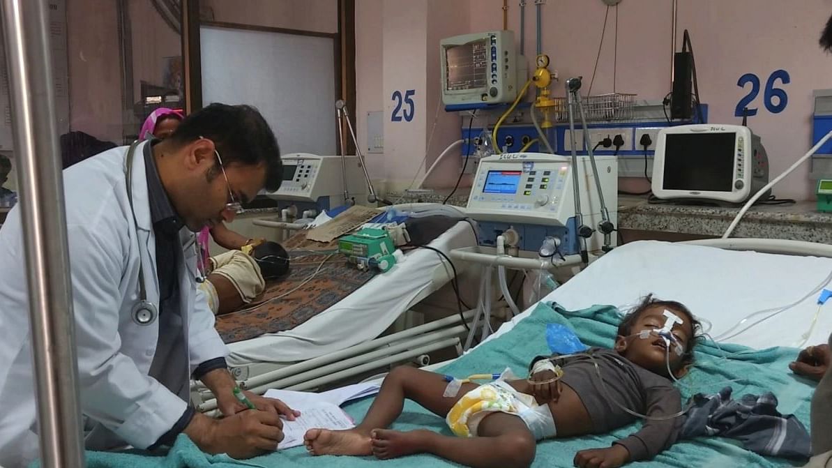 बिहार में चमकी बुखार का कहर, 100 बच्चों की मौत.