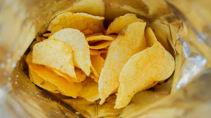 don-t-eat-too-much-potato-chips-during-pregnancy-says-study