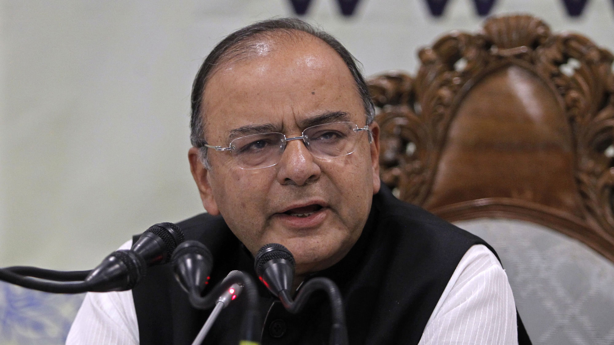 Civil Servants Should Be Fearless, Understand Govt Policies: FM