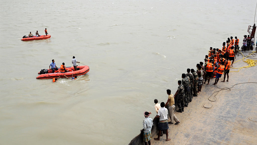 Boat Carrying More Than 200 People Capsizes In Assam Police 5967