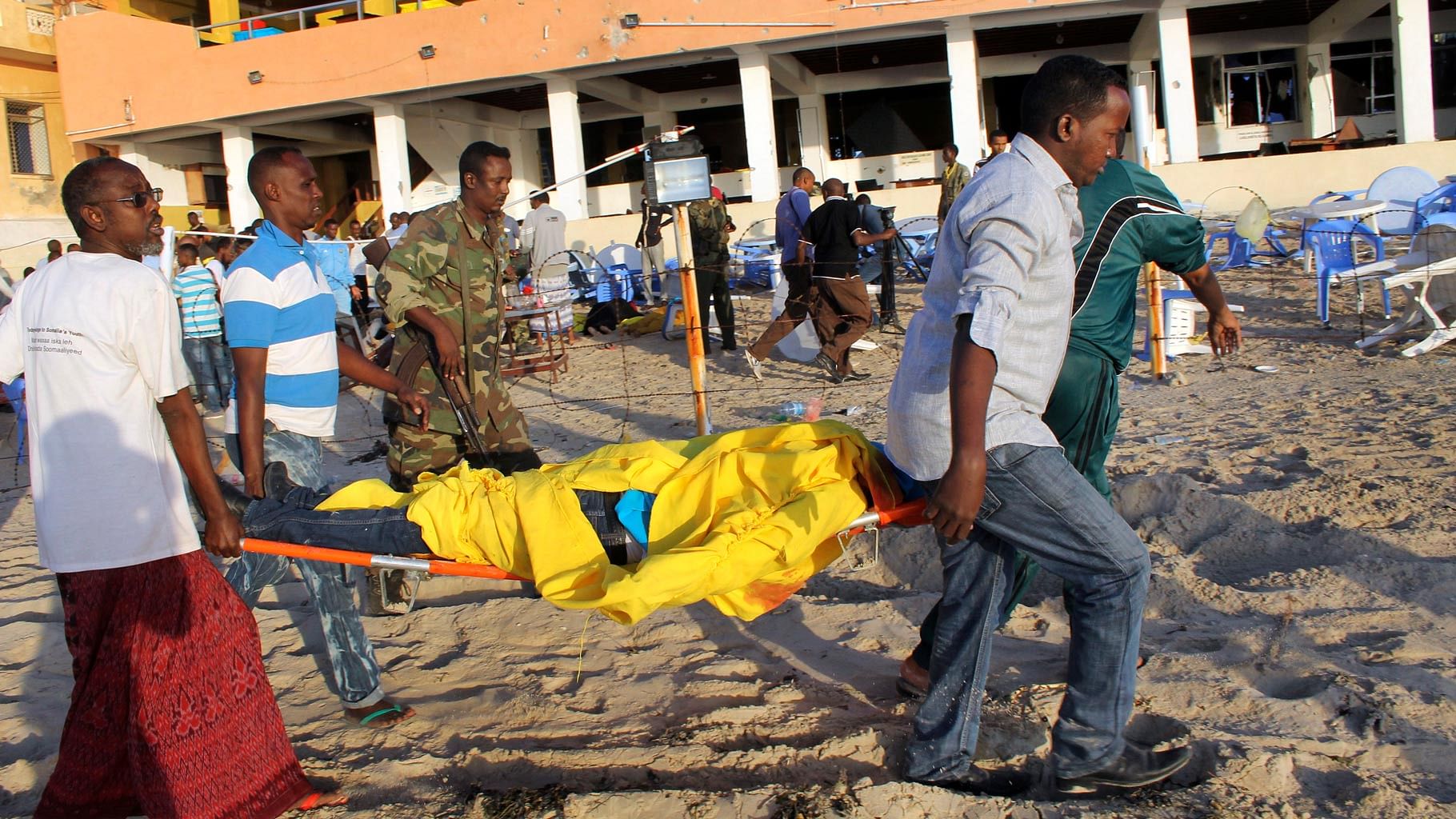 Islamist Gunmen Kill 17 In Attack On Beach Restaurant In Somalia