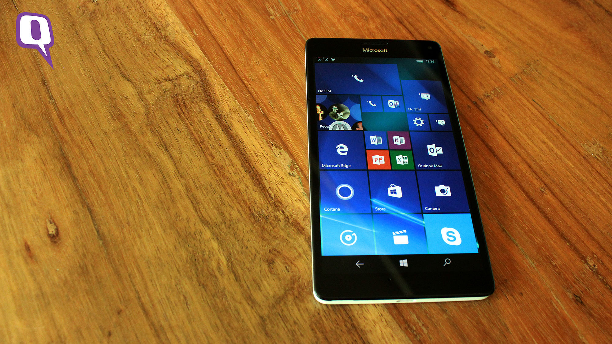 Review: Microsoft Lumia 950XL Is All About the Carl Zeiss Camera