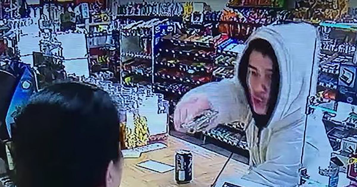 This Woman Fought Off a Robber Without Batting an Eyelid