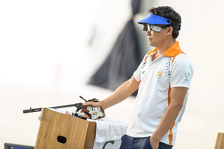 World No 1 In 50m Pistol Event, Jitu Rai Finishes 6th at ISSF WC