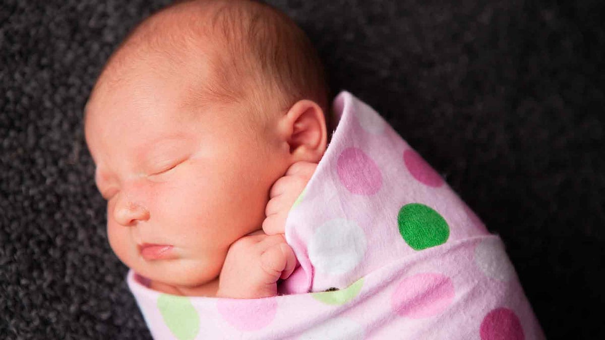Swaddling Increases the Risk of Sudden Infant Death For Your Baby