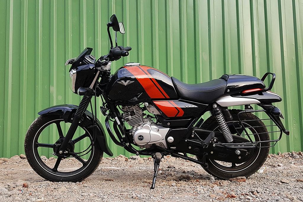 Bajaj v deals bike price