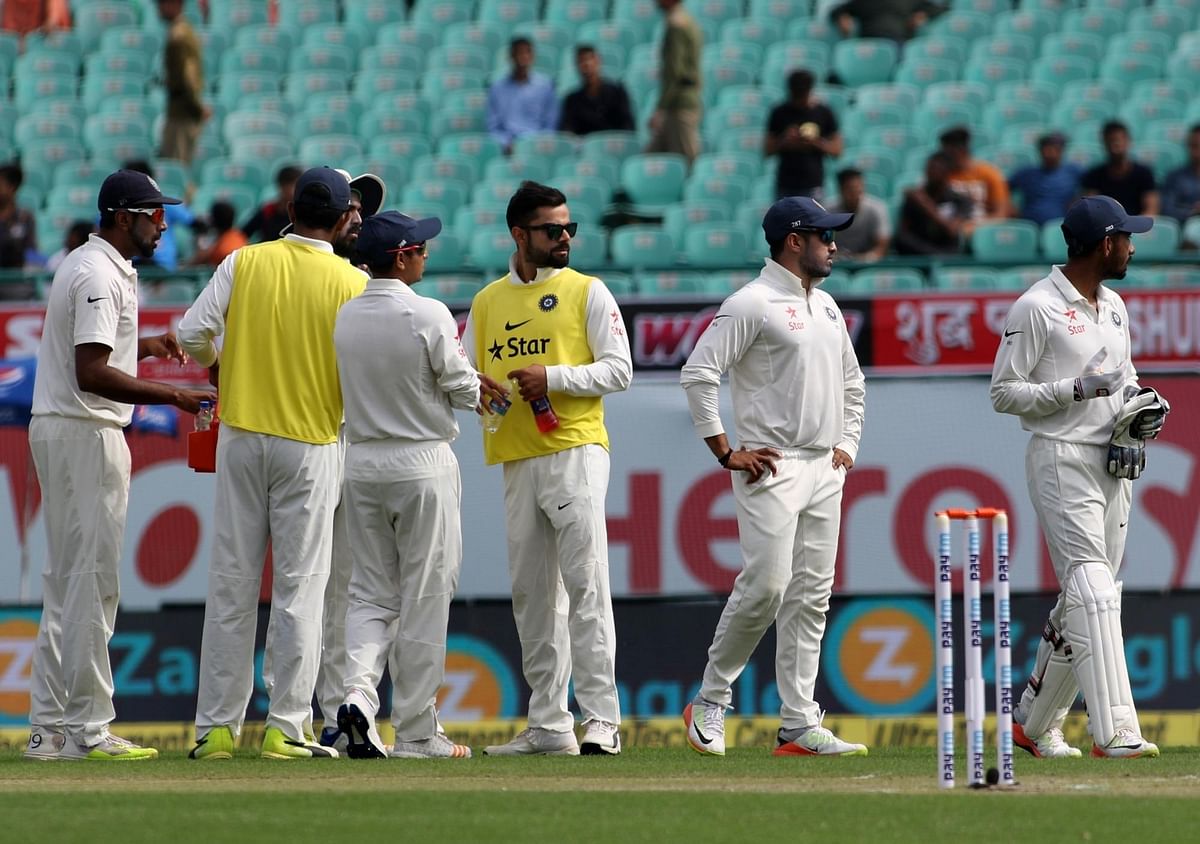 Watch | Virat Kohli Turns ‘Waterboy’ for Team India