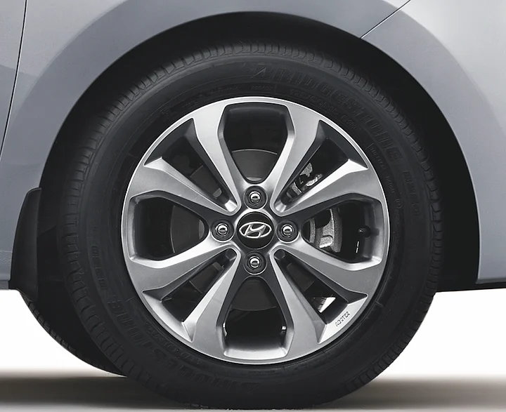 2017 Hyundai Xcent Launched Prices Start At Rs 5.38 lakh