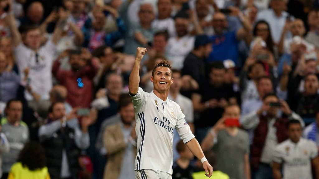 Ronaldo+Scores+Stunning+Hat-Trick+in+Madrid+Derby+Victory