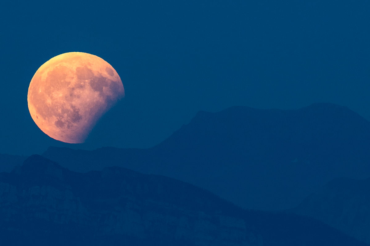 Stunning Photos of the Partial Lunar Eclipse