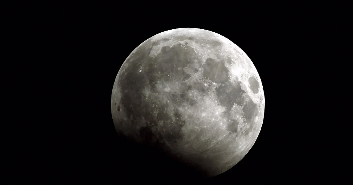 Stunning Photos of the Partial Lunar Eclipse