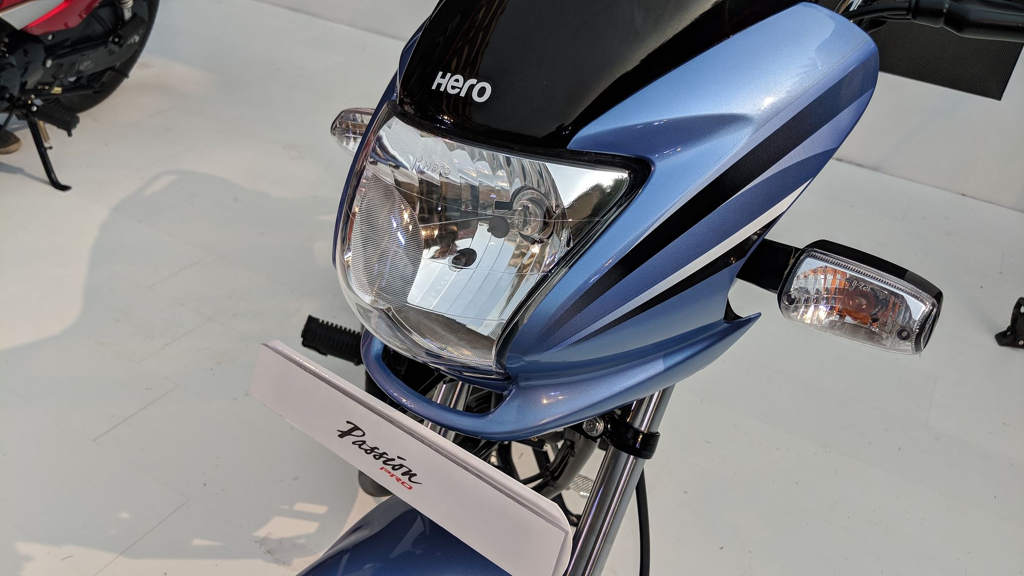 hero passion pro head light price