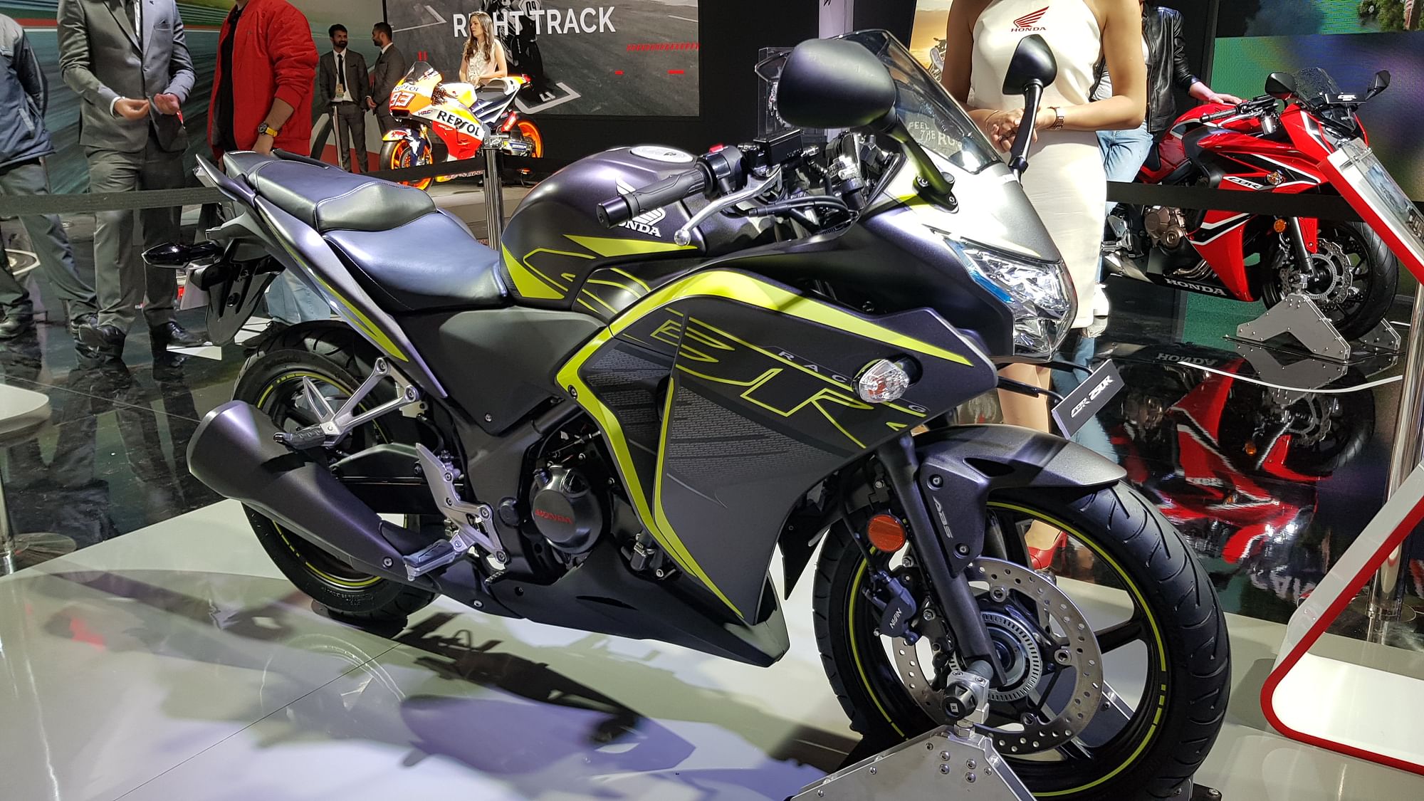 Cbr250r discount latest model