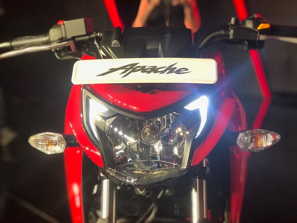 apache 160 4v bs4 headlight price