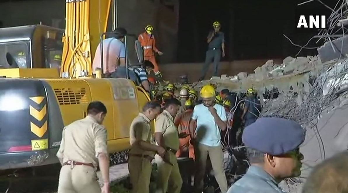 Greater Noida Building Collapse: Gr Noida Building Collapse: 9 Dead, 3 ...