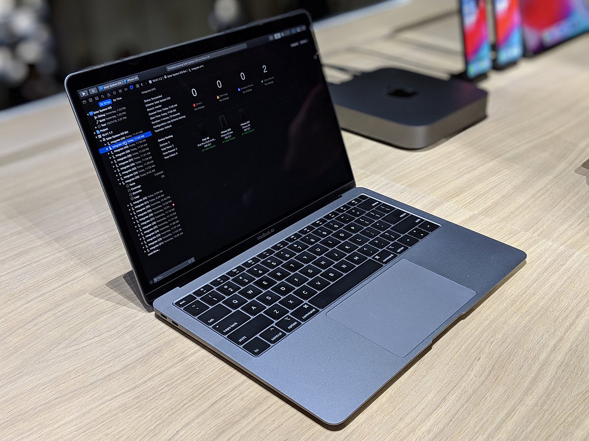 Apple MacBook Air 2018 vs 2015 Comparison, Price and Specifications