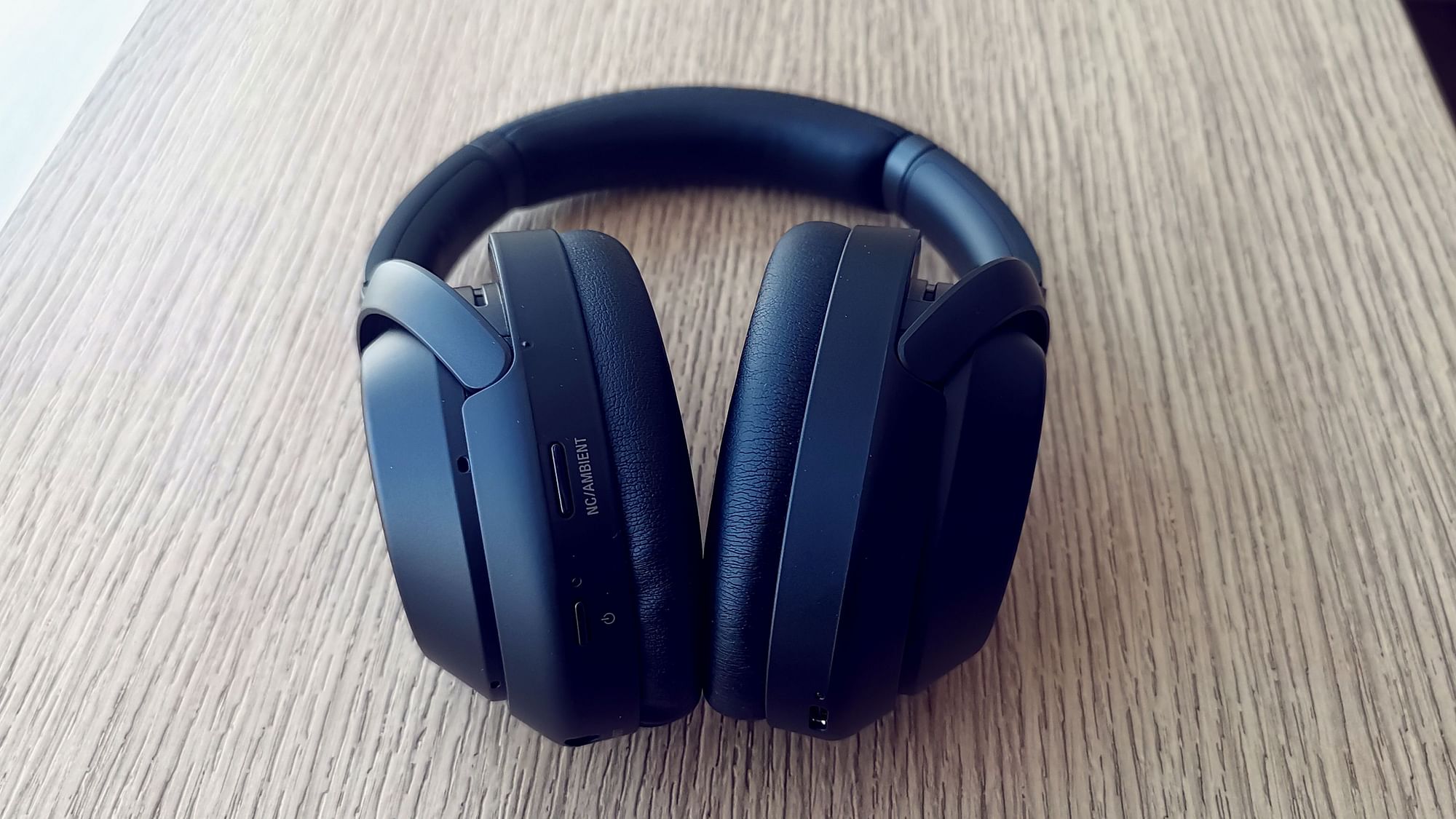 Sony WH-1000XM3 comparison with Bose QC35 II