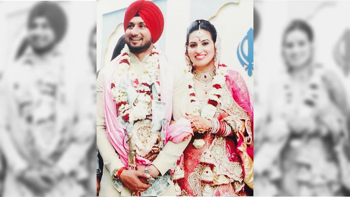 Honey Singh Shares Throwback Pic With Wife Shalini From Their Wedding