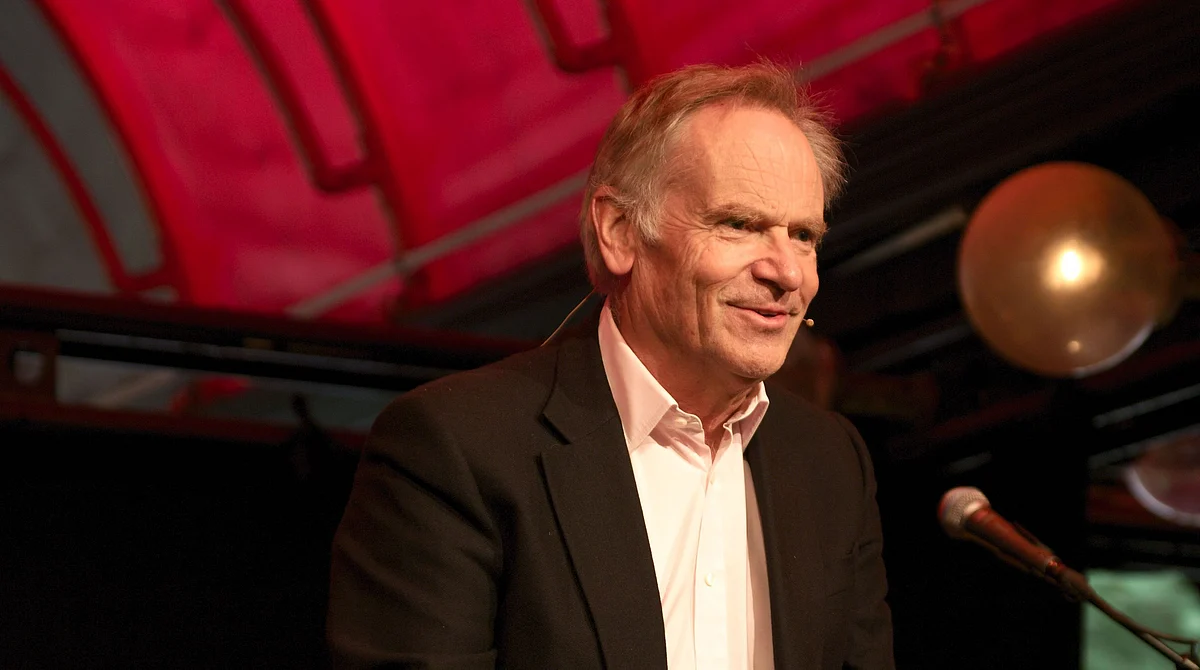 Jeffrey Archer and His Love Affair With Indian Cricket