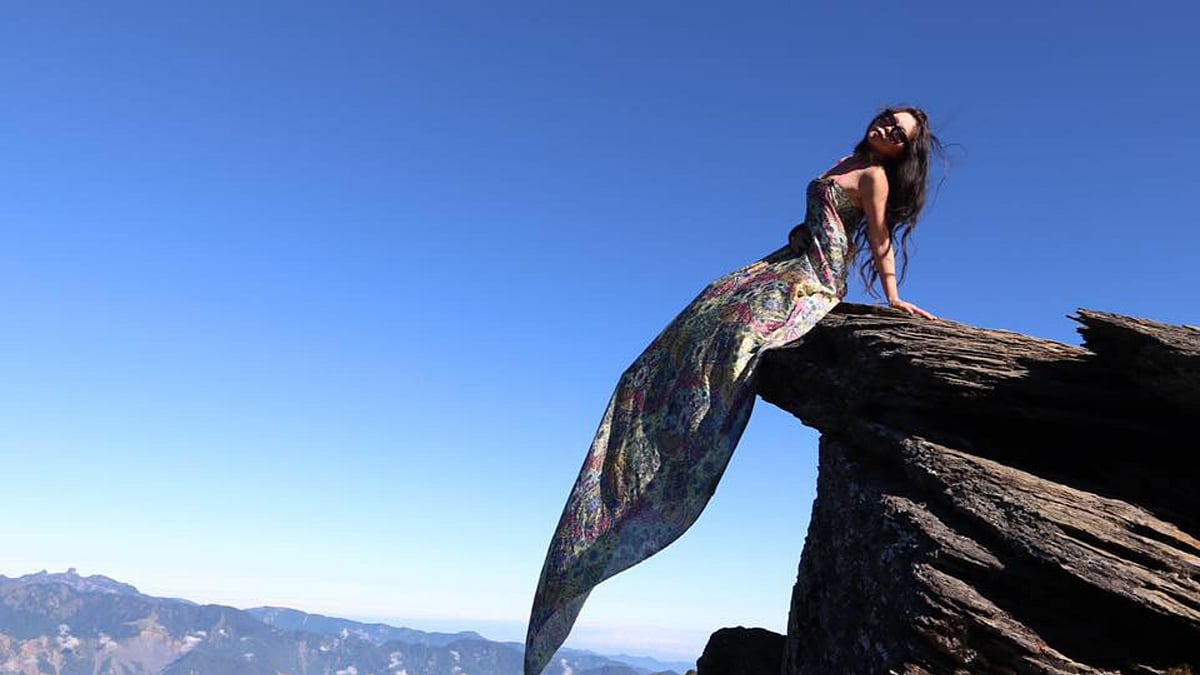 Taiwan’s ‘Bikini Climber’ Social Media Star Dies After Ravine Fall