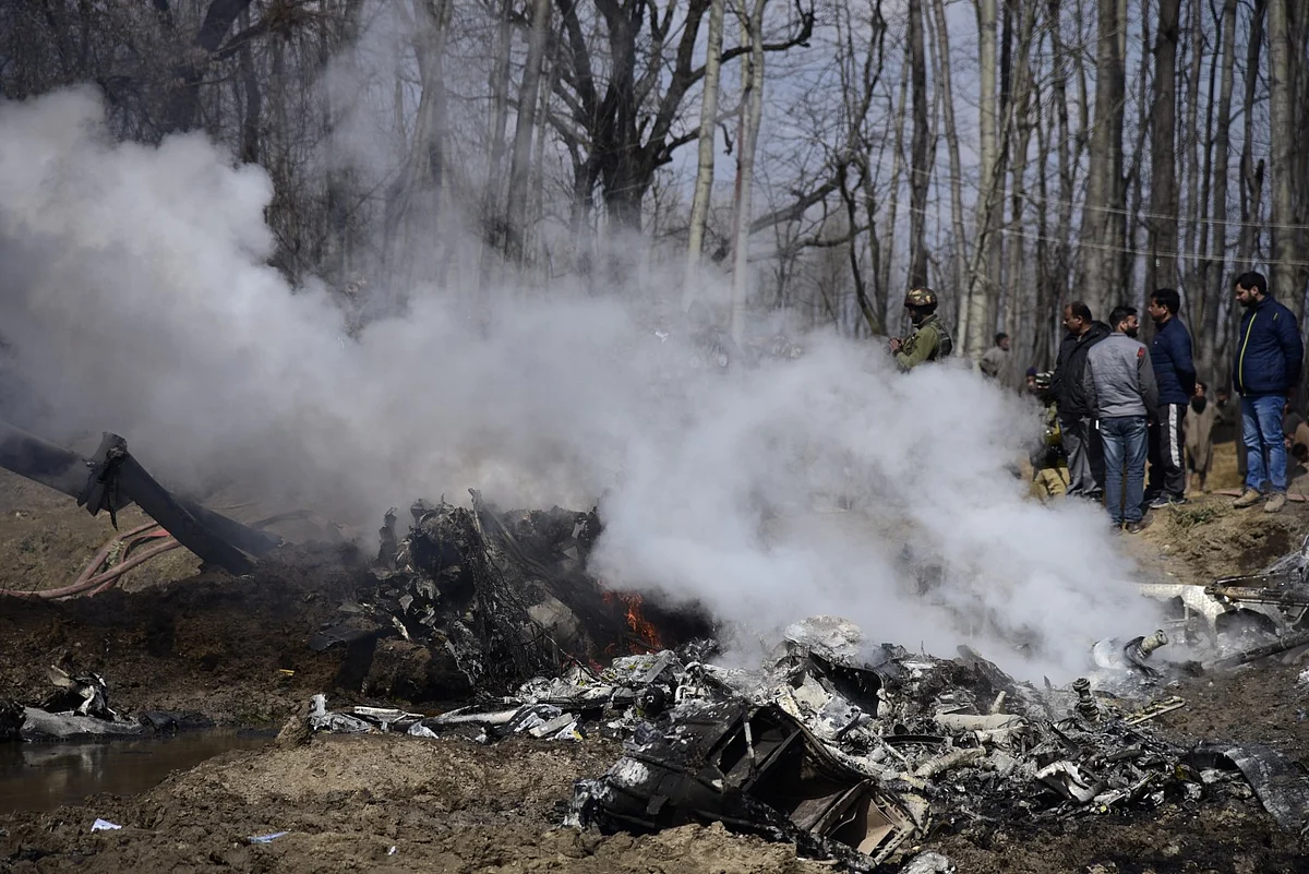 6 IAF Officers, One Civilian Killed in Helicopter Crash in Budgam