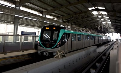 radio-city-goes-live-on-aqua-line-metro-stations