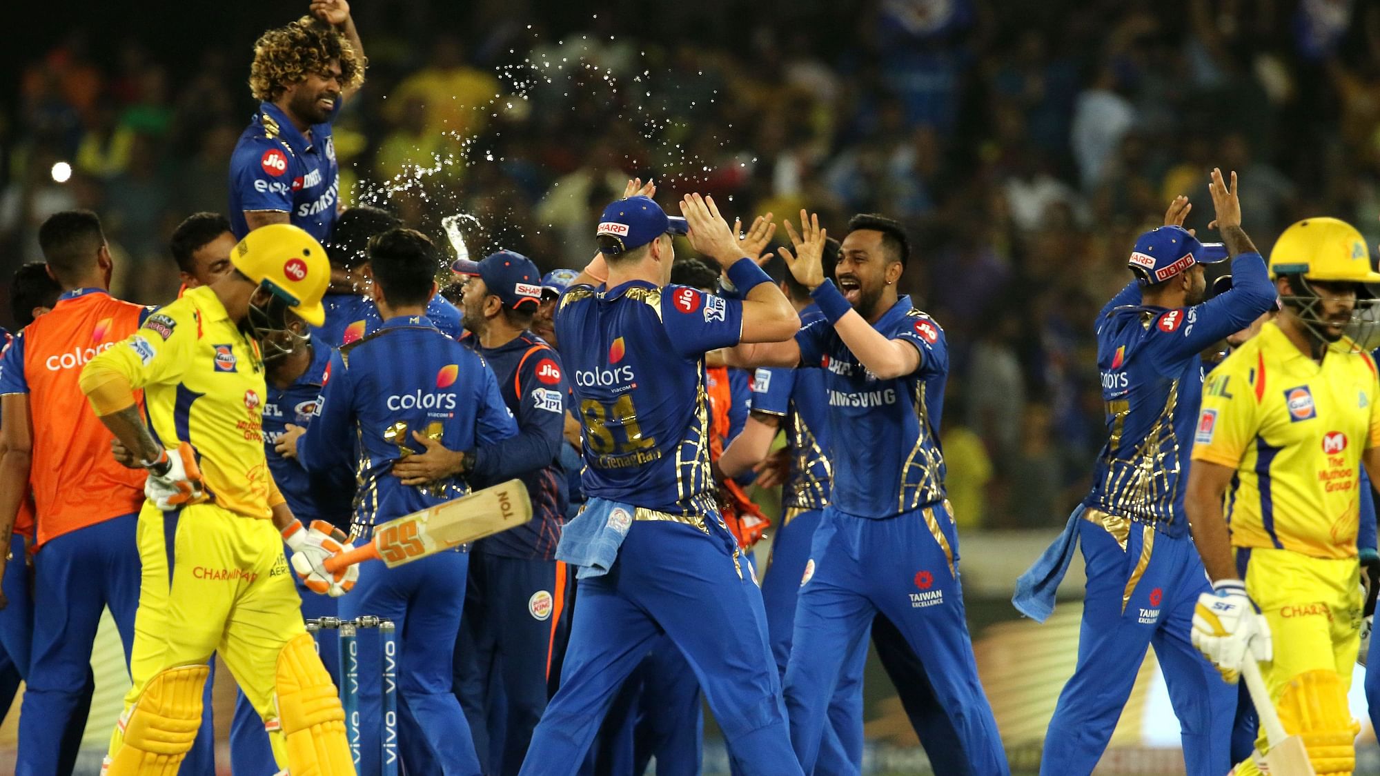 IPL 2019 Final, CSK vs MI Twitter Celebrates as Mumbai Indians Are
