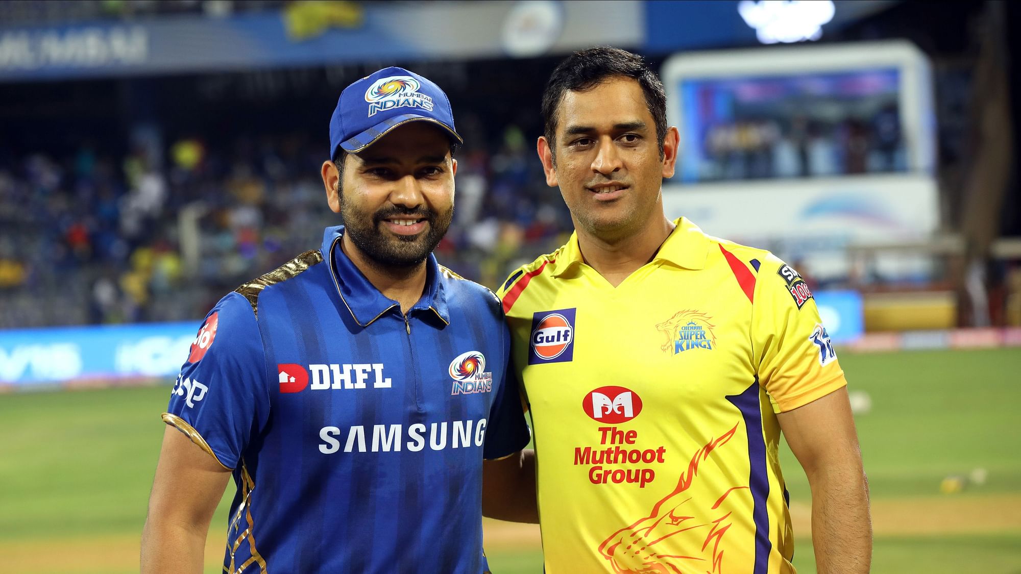 Ipl 2019 Final Csk Vs Mi Both Teams Kept Passing Trophy To Each Other Ms Dhoni On Ipl Final 7473