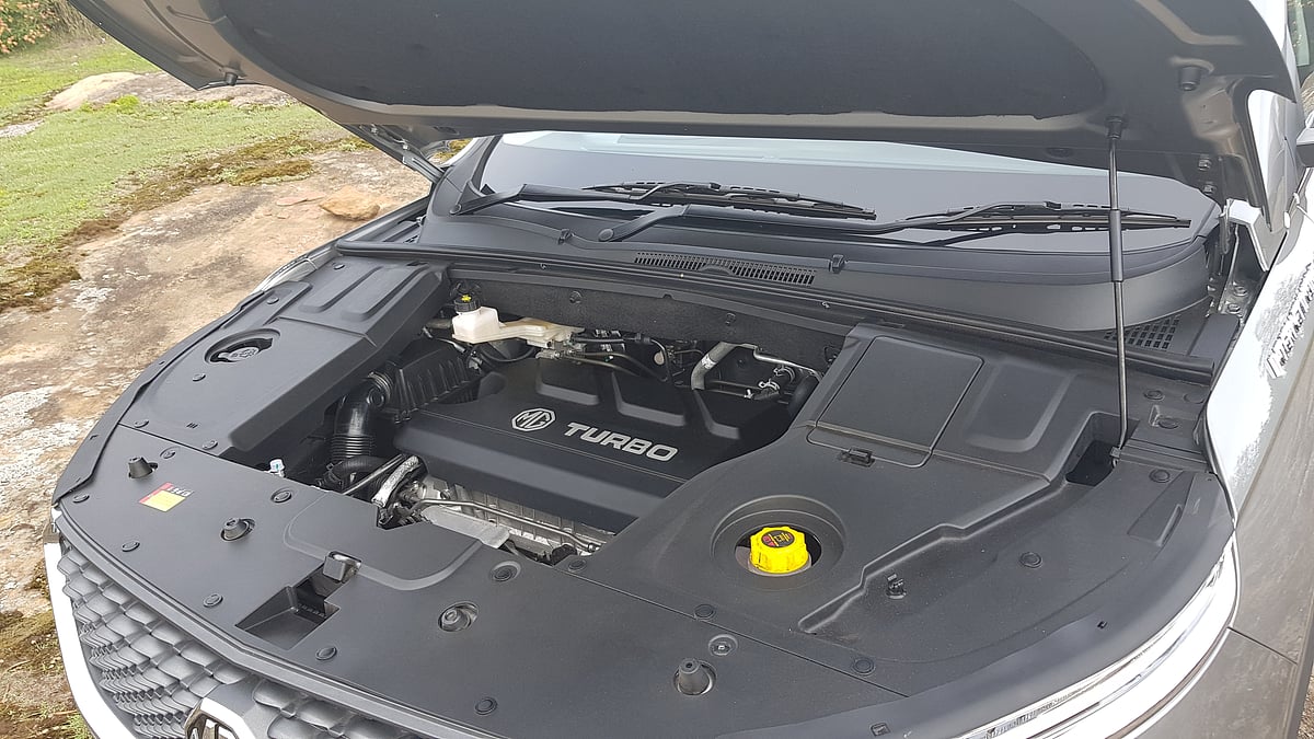 MG Hector Review How Does Hector Compare with Tata Harrier vs Jeep