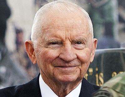 Maverick billionaire Ross Perot dies at 89