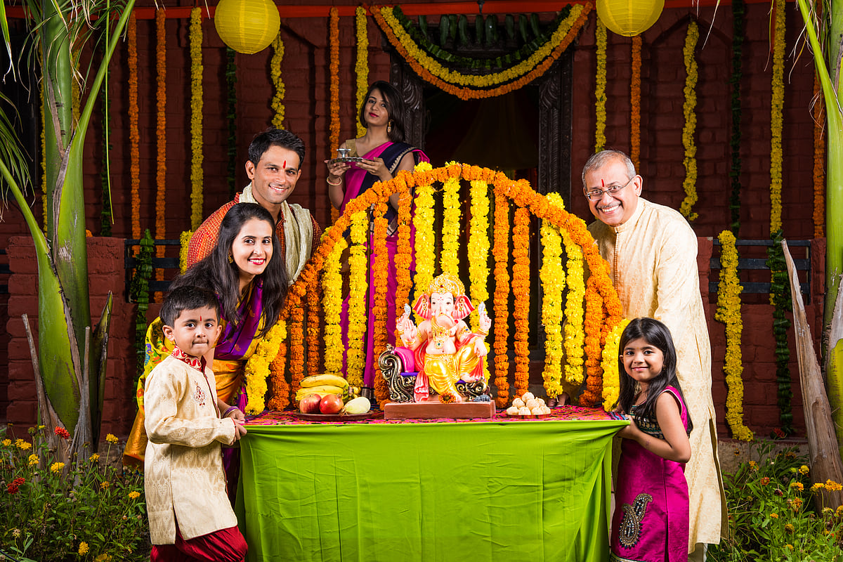 flower decoration for god at home
