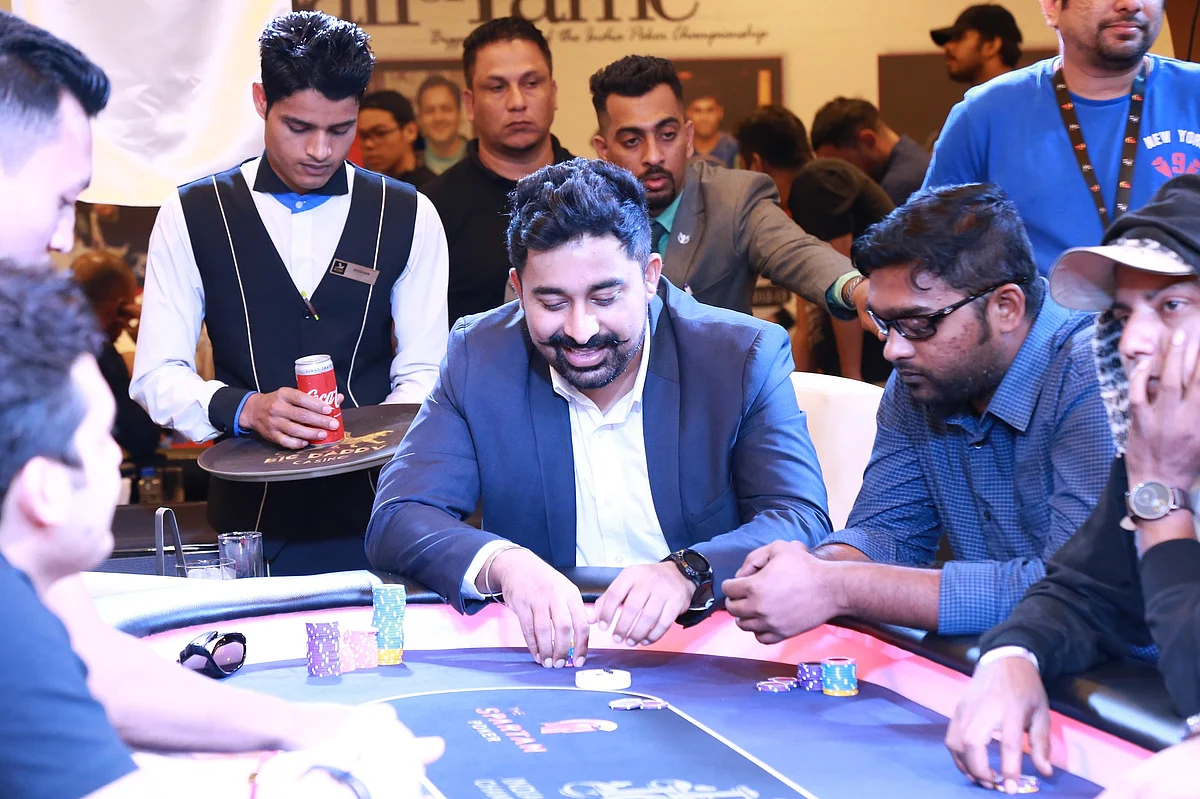 Poker Online India Rannvijay Singha KickStarts StarStudded India