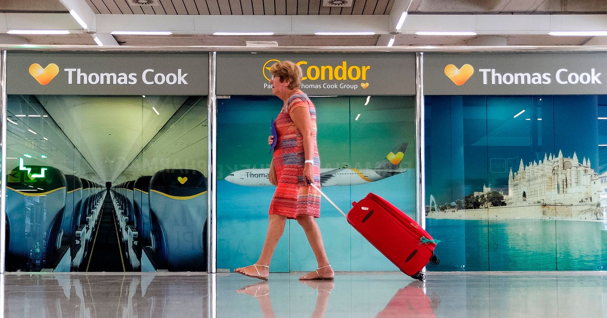 Hundreds Of Thousands Affected As Uk Travel Firm Thomas Cook Fails