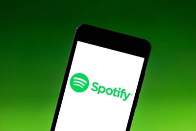 Spotify adds Snapchat music sharing feature