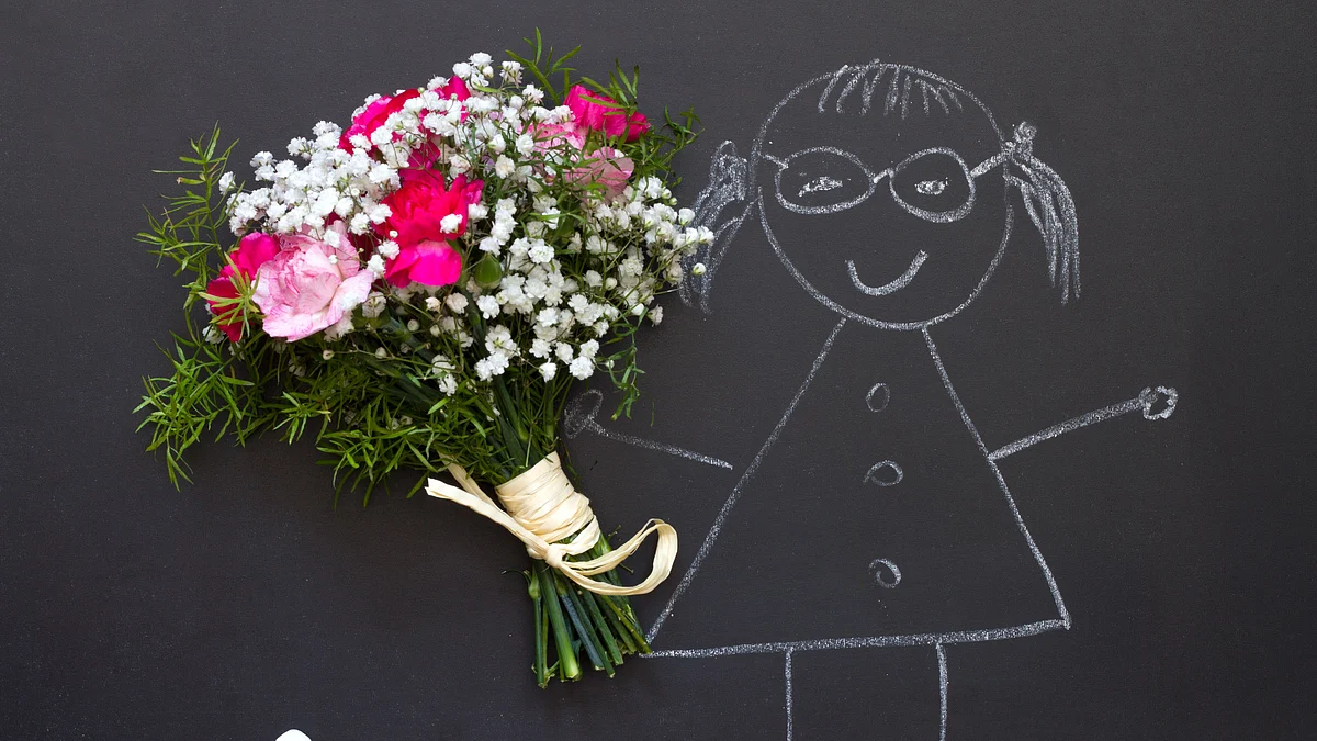 Teachers’ Day 2020: What Can You Gift Your Teachers Today?