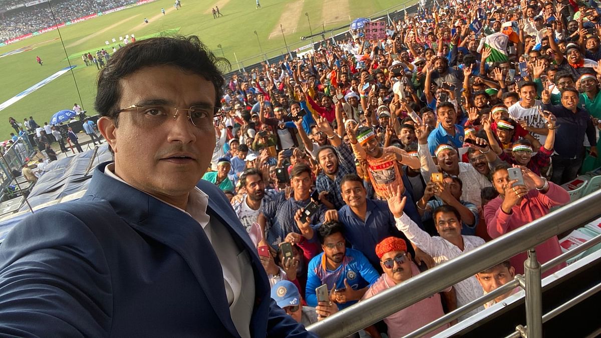 D/N Test: BCCI President Sourav Ganguly Shares a Selfie With Fans
