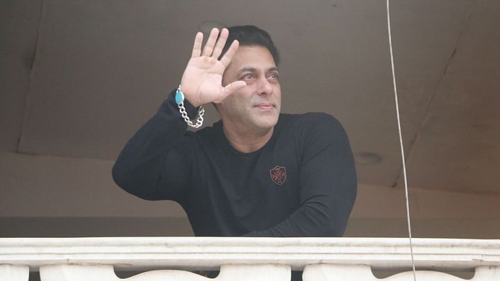 Salman Khan Celebrates 54th Birthday With Fans
