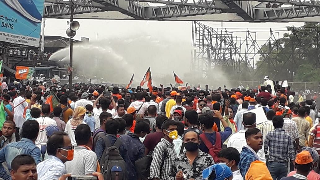 Clashes Break Out In WB BJP’s March To Nabanna; Cops Use Tear Gas