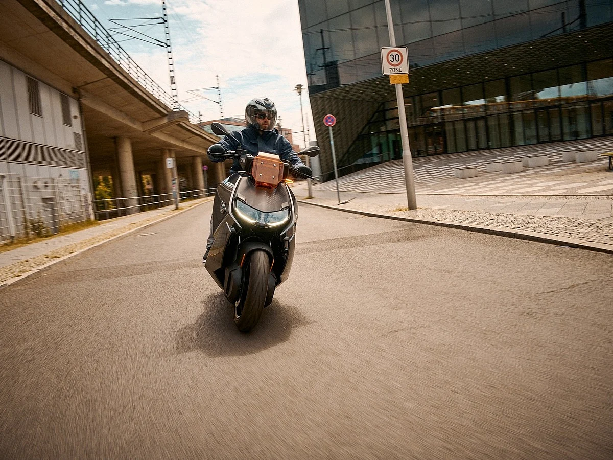 Bmw Ce 04 Electric Scooter Price In India Bmw Electric Scooter Debuts With 130 Kms Range 1 Kmph Top Speed Bmw Ce 04 Electric Scooter Price In India Bmw Electric Scooter Debuts With 130 Kms Range 1 Kmph Top Speed