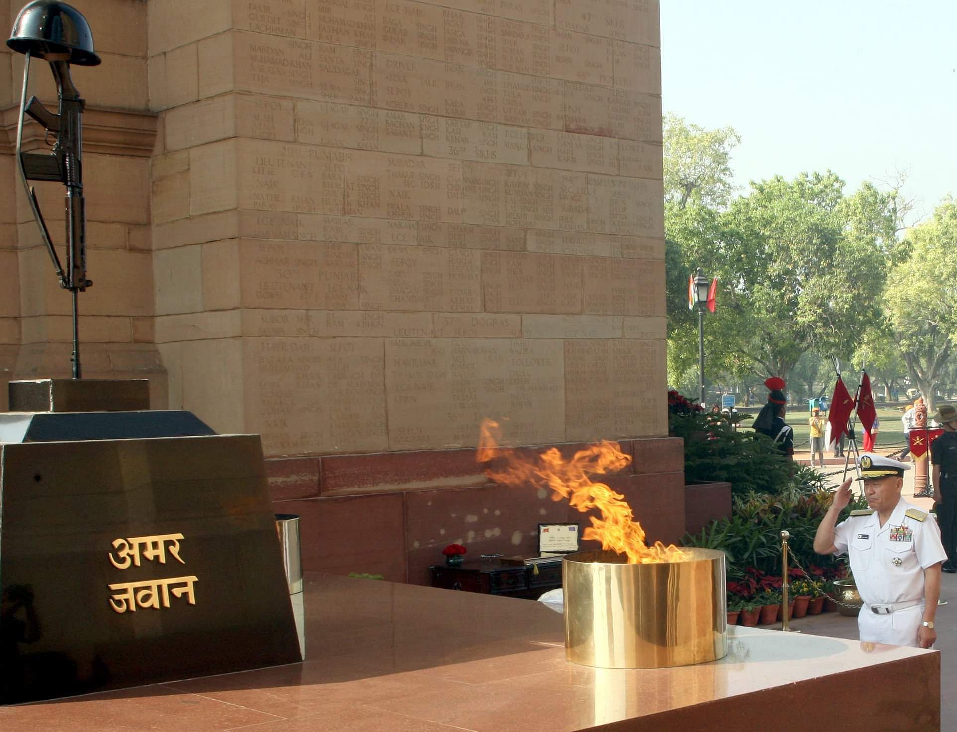 50-Year-Old Amar Jawan Jyoti Merged With 'Eternal' National War ...