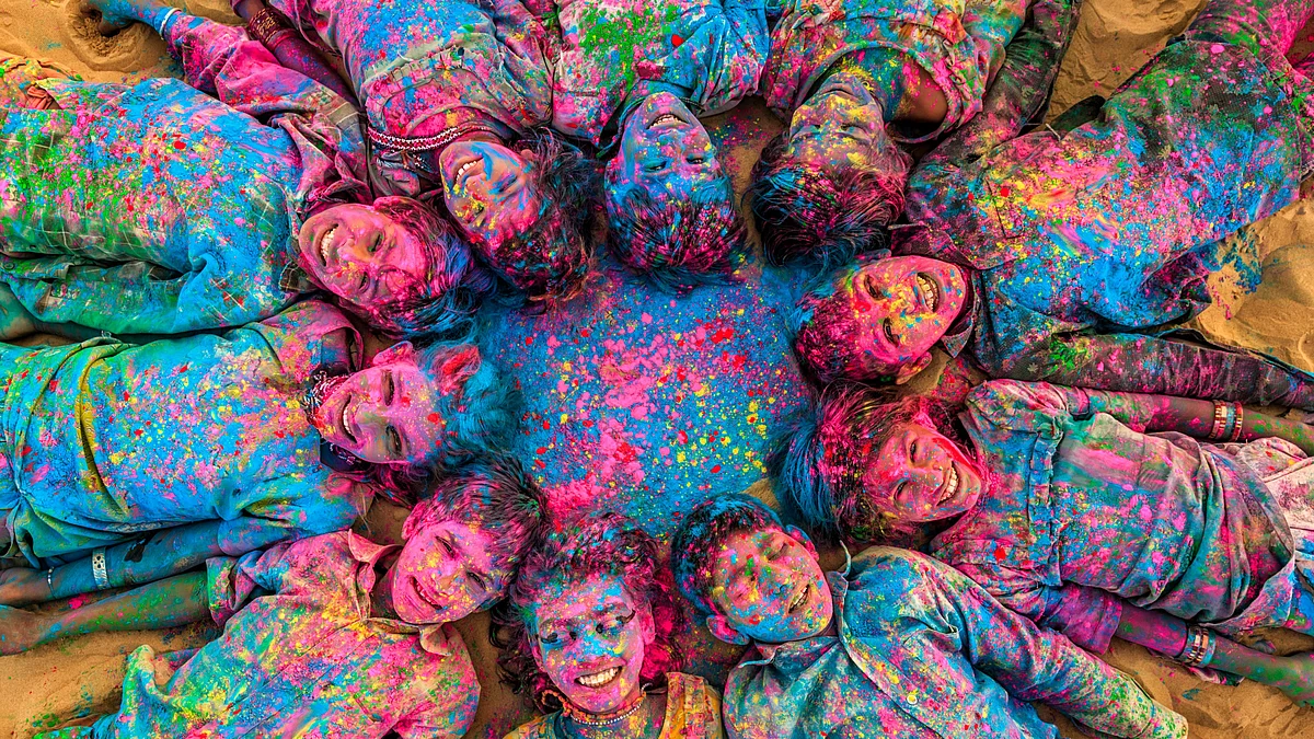 Happy Holi 2025 Songs List of Top Bollywood and Bhojpuri Songs, MP3