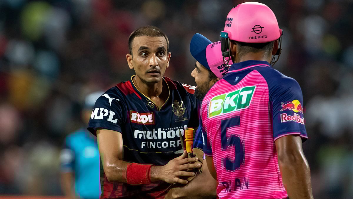 IPL 2022 Harshal Patel and Riyan Parag Exchange Words During Innings Break