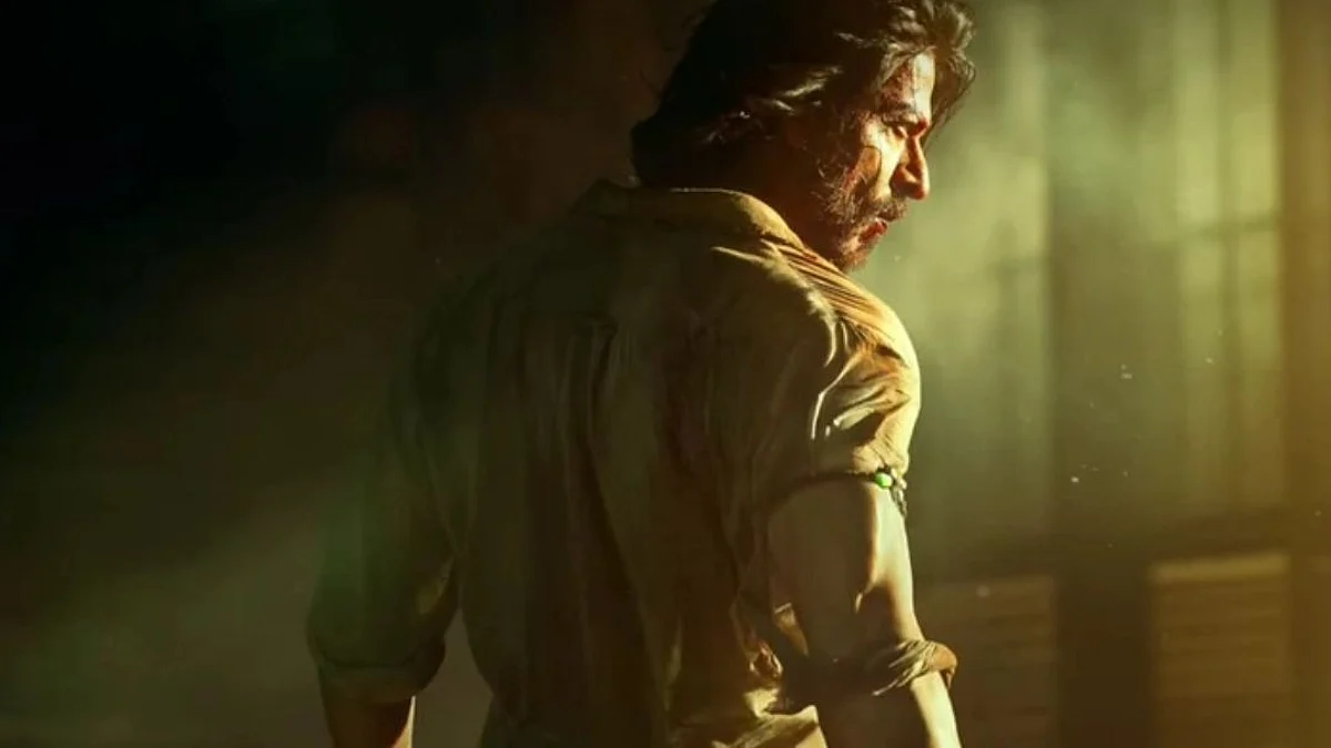 Shah Rukh Khan Reveals 'Pathaan' Poster As He Completes 30 Years in