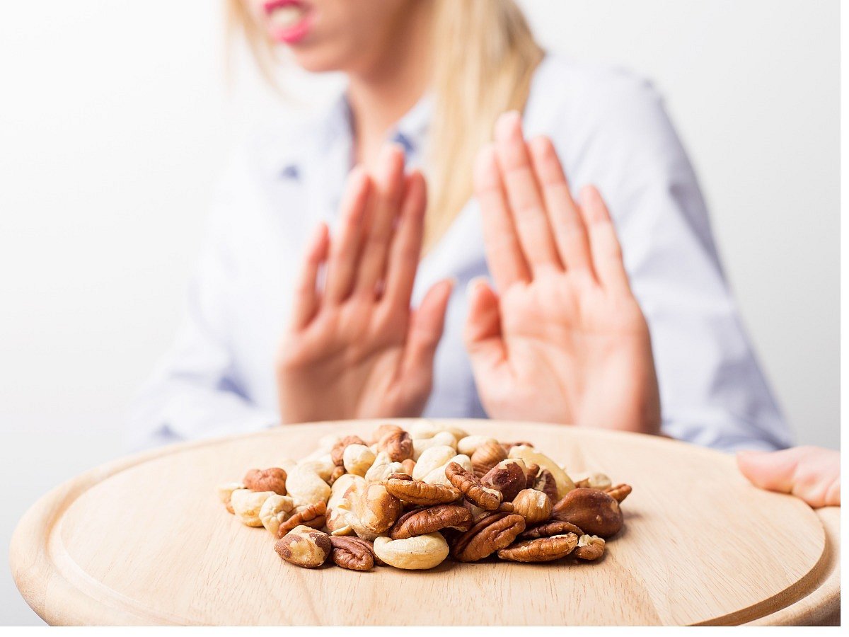 Nut Allergy Common Signs and Symptoms, Peanut Allergy, Types of Nut