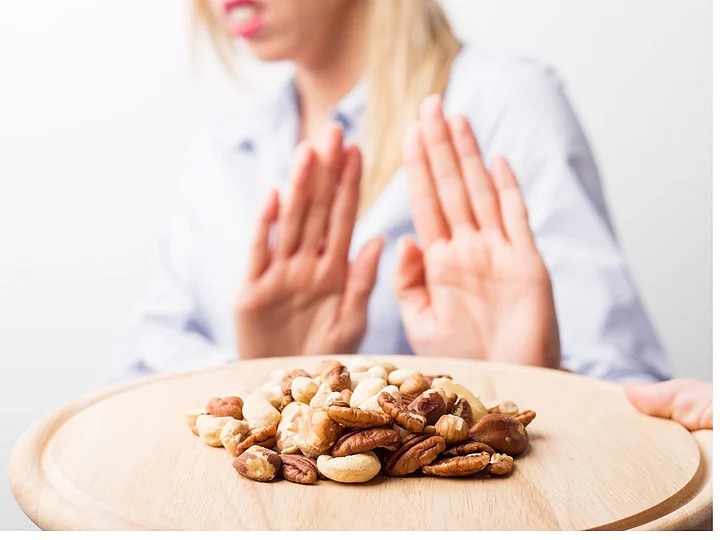 Nut Allergy Common Signs and Symptoms, Peanut Allergy, Types of Nut