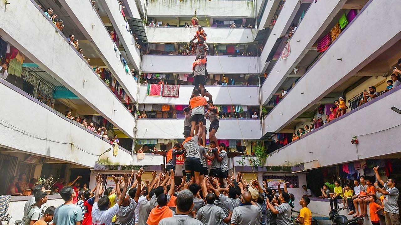 Maharashtra 153 Dahi Handi Participants Injured In Mumbai, 64 In Thane