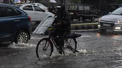 Heavy Rains Continue In Kerala, Karnataka; IMD Issues Red & Orange Alerts